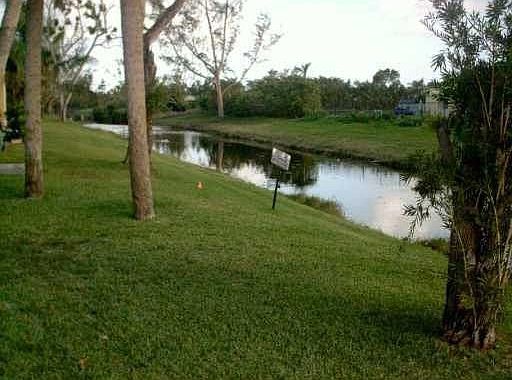 11458 Royal Palm Blvd #58 photo 3